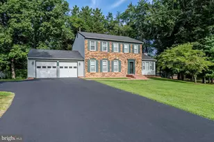 2320 Rosedown Dr, Reston, VA 20191 - Photo 3