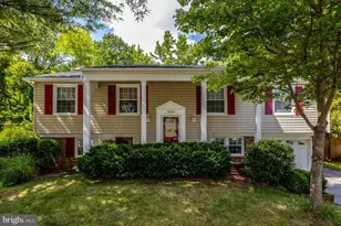 13004 Maple View Ln, Fairfax, VA 22033 - Photo 1