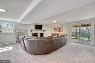 12805 Point Pleasant Dr, Fairfax, VA 22033 - Photo 35