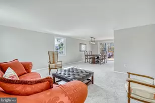 12805 Point Pleasant Dr, Fairfax, VA 22033 - Photo 11