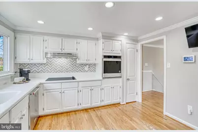 12805 Point Pleasant Drive, Fairfax, VA 22033 - Photo 17