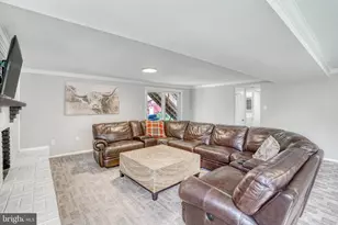 12805 Point Pleasant Dr, Fairfax, VA 22033 - Photo 27