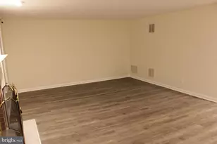 9685 Woodhenge Ct, Burke, VA 22015 - Photo 27