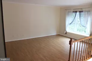 9685 Woodhenge Ct, Burke, VA 22015 - Photo 3