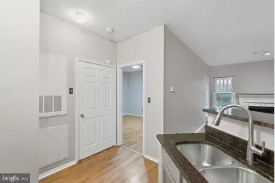13085 Autumn Woods Way #105, Fairfax, VA 22033 - Photo 15