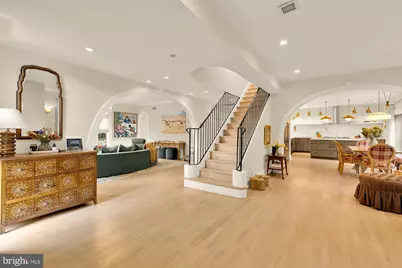 5848 Aspen Wood Court, McLean, VA 22101 - Photo 3