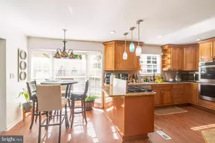 2906 Cedar Ln, Vienna, VA 22180 - Photo 13