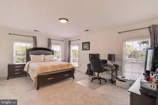 2906 Cedar Ln, Vienna, VA 22180 - Photo 25