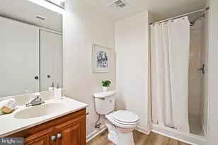 2762 Stone Hollow Dr, Vienna, VA 22180 - Photo 23