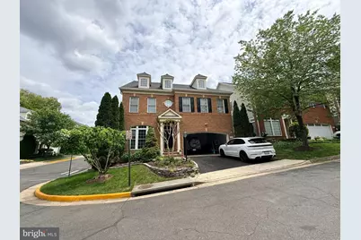 8880 Olive Mae Circle, Fairfax, VA 22031 - Photo 1