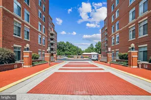4480 Market Commons Dr, Fairfax, VA 22033 - Photo 5