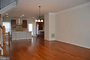 3059 Waterloo Ln, Fairfax, VA 22031 - Photo 3