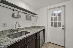5520 Southampton Dr, Springfield, VA 22151 - Photo 47