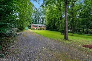 5315 Summit Dr, Fairfax, VA 22030 - Photo 7