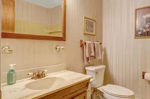 5315 Summit Dr, Fairfax, VA 22030 - Photo 23