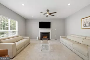 3738 Freehill Ln, Fairfax, VA 22033 - Photo 7