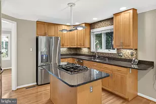 11201 Pavilion Club Ct, Reston, VA 20194 - Photo 31