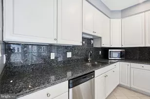 1789 Dawson St, Vienna, VA 22182 - Photo 3