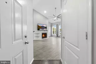 7710 Haynes Point Way, Alexandria, VA 22315 - Photo 5