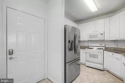 2711 Bellforest Court #305, Vienna, VA 22180 - Photo 5