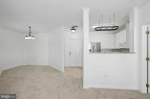 2711 Bellforest Ct, Vienna, VA 22180 - Photo 9