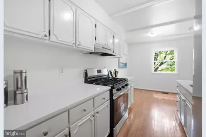 14814 Haymarket Lane, Centreville, VA 20120 - Photo 15