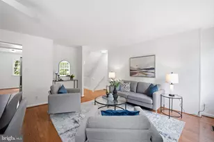 14814 Haymarket Ln, Centreville, VA 20120 - Photo 11