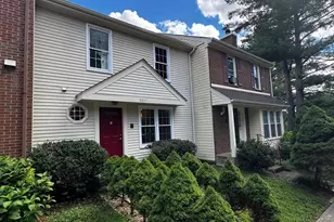 8847 Winding Hollow Way, Springfield, VA 22152 - Photo 3
