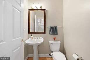 9205 Frst Grns Dr, Lorton, VA 22079 - Photo 11