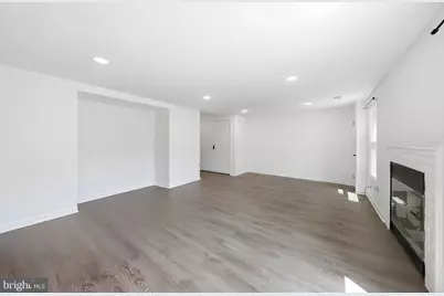 10153 Turnberry Place, Oakton, VA 22124 - Photo 5