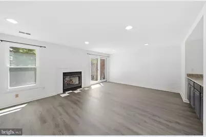 10153 Turnberry Place, Oakton, VA 22124 - Photo 3