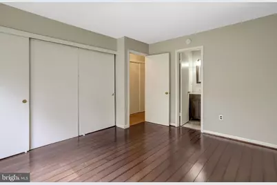 8701 Norfolk Avenue, Annandale, VA 22003 - Photo 23