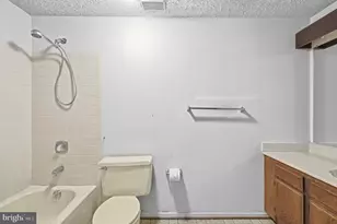 9812 Summerday Dr, Burke, VA 22015 - Photo 21