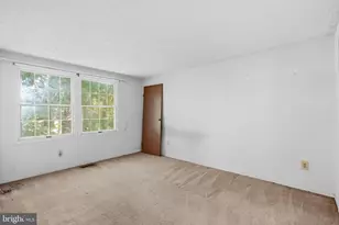 9812 Summerday Dr, Burke, VA 22015 - Photo 29
