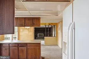 9812 Summerday Dr, Burke, VA 22015 - Photo 13
