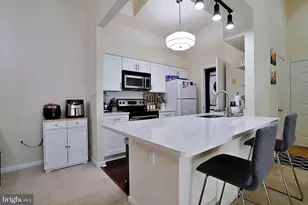 7701 Lafayette Forest Dr, Annandale, VA 22003 - Photo 3