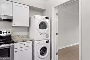 14409 Turin Ln, Centreville, VA 20121 - Photo 13