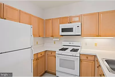 1645 International Drive #306, McLean, VA 22102 - Photo 5