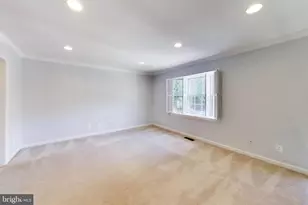 6619 Irvin Pl, Alexandria, VA 22312 - Photo 7