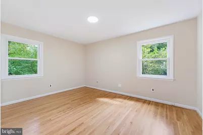 7235 Hadlow Drive, Springfield, VA 22152 - Photo 15