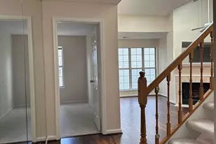 12011 Golf Ridge Ct, Fairfax, VA 22033 - Photo 9