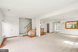 5625 Harrington Falls Ln, Alexandria, VA 22312 - Photo 3