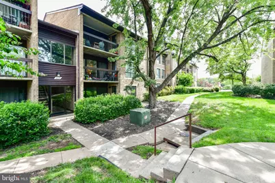 517 Florida Avenue #T2, Herndon, VA 20170 - Photo 3