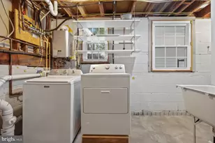 8524 Doter Dr, Alexandria, VA 22308 - Photo 57