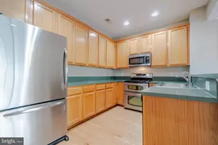 6325 Eagle Ridge Ln, Alexandria, VA 22312 - Photo 13