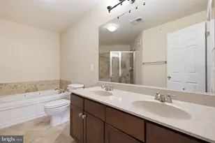 4473 Beacon Grove Cir, Fairfax, VA 22033 - Photo 5