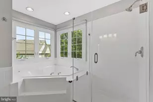 12850 Fair Heights Dr, Fairfax, VA 22033 - Photo 33
