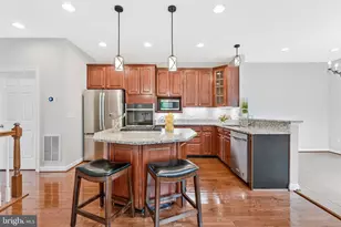 12850 Fair Heights Dr, Fairfax, VA 22033 - Photo 11