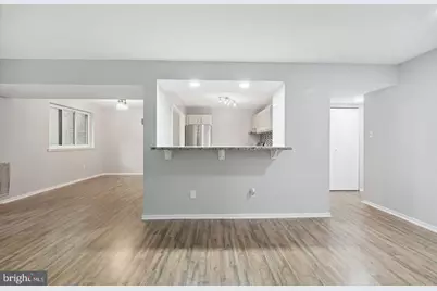 1635 Parkcrest Circle #201, Reston, VA 20190 - Photo 7