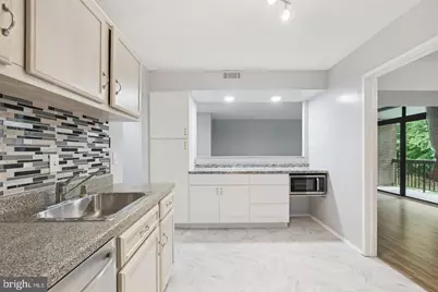 1635 Parkcrest Circle #201, Reston, VA 20190 - Photo 1
